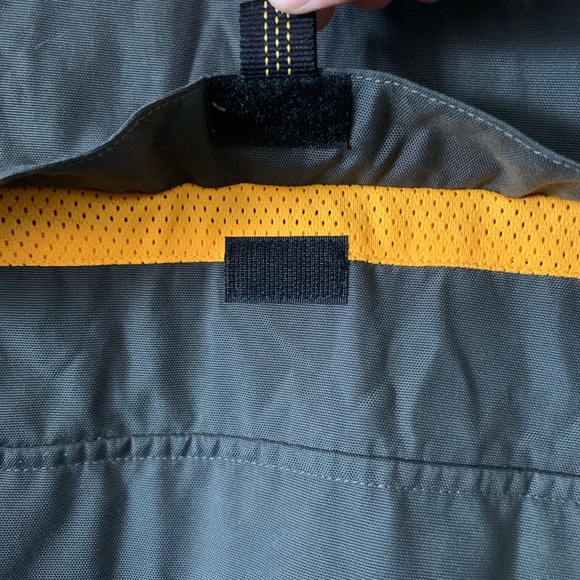 Cabela’s Woman’s Outfitter Hooded Jacket - Picture 4 of 8